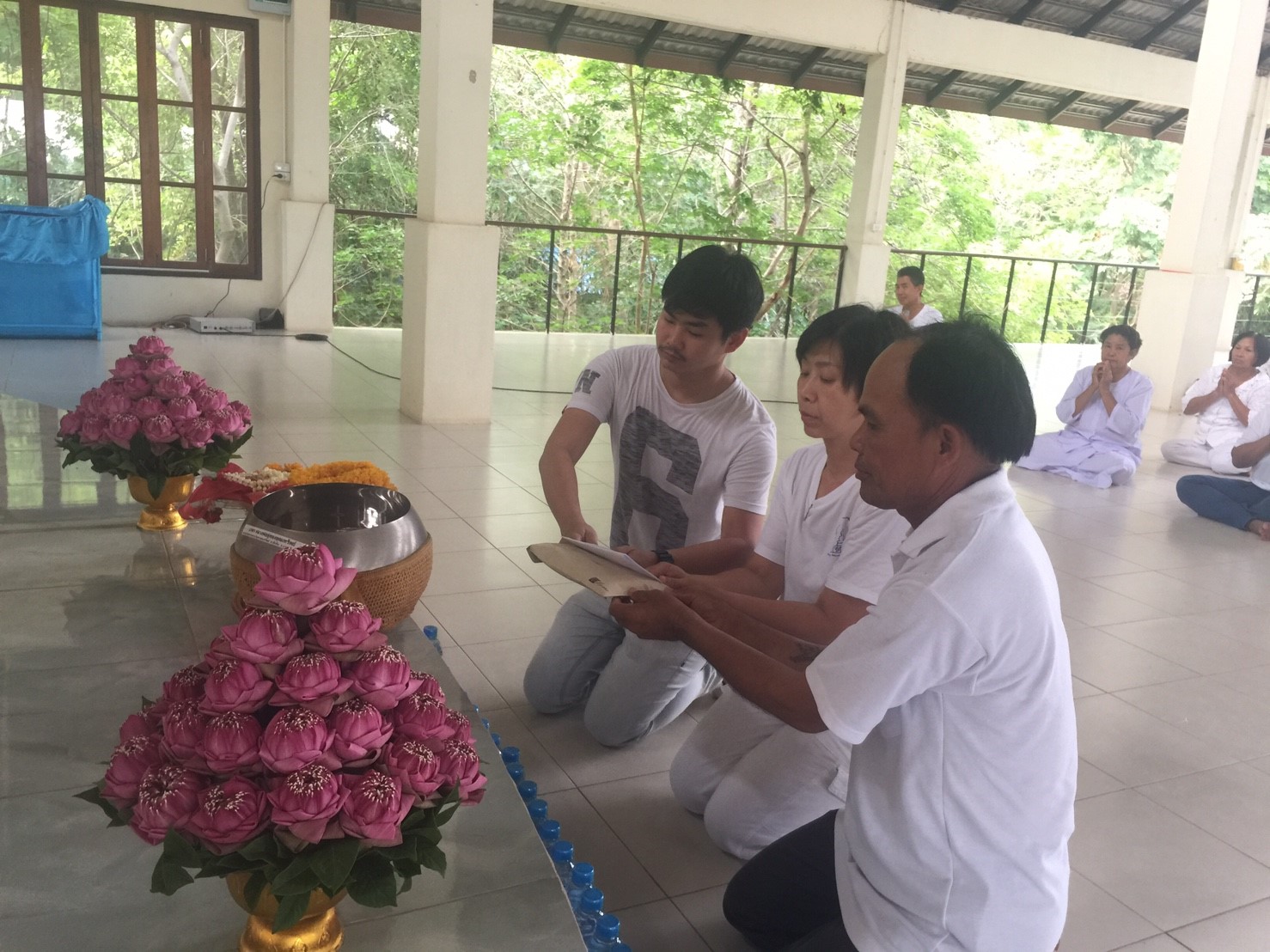 ผ้าป่าสามัคคีขุดสระอโนดาต ถมดิน ไถปรับที่ดิน และขุดคูส่งน้ำ เพื่องานวิปัสสนาธุระ วันวิสาขบูชา 10 พ.ค.60